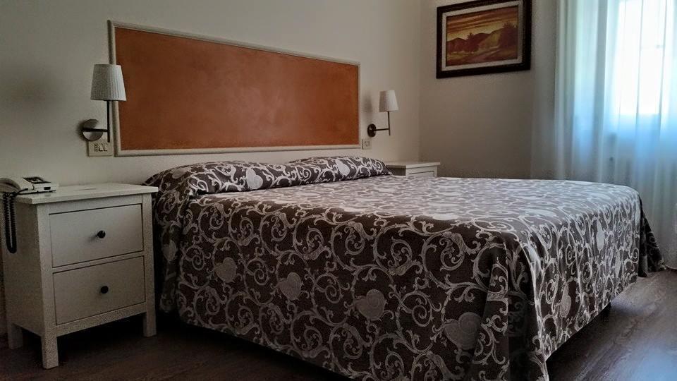 Hotel Stipino Lucca Room photo